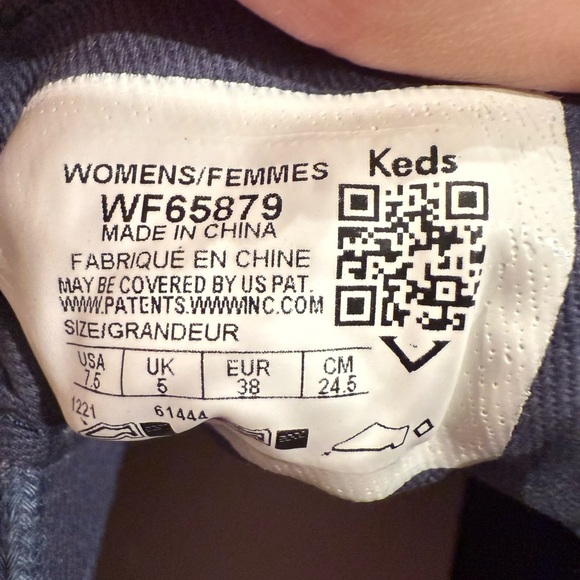 Keds Navy Canvas Champion Wave Shoes with White Accents SZ 7.5 - Picture 8 of 9